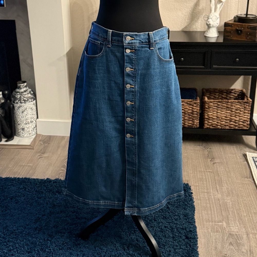 NWT Banana Republic Factory Classic Denim Knee-Length Skirt